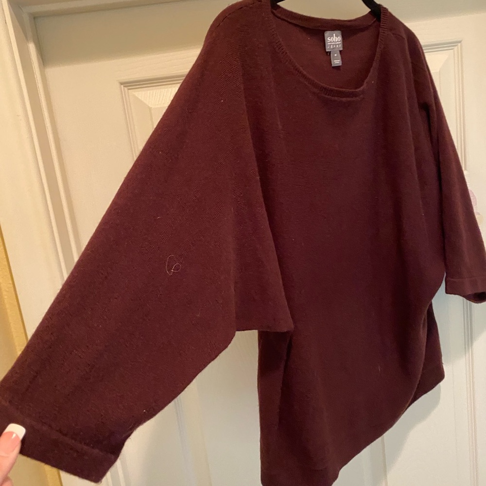 Batwing plum sweater in Med - Picture 2 of 5